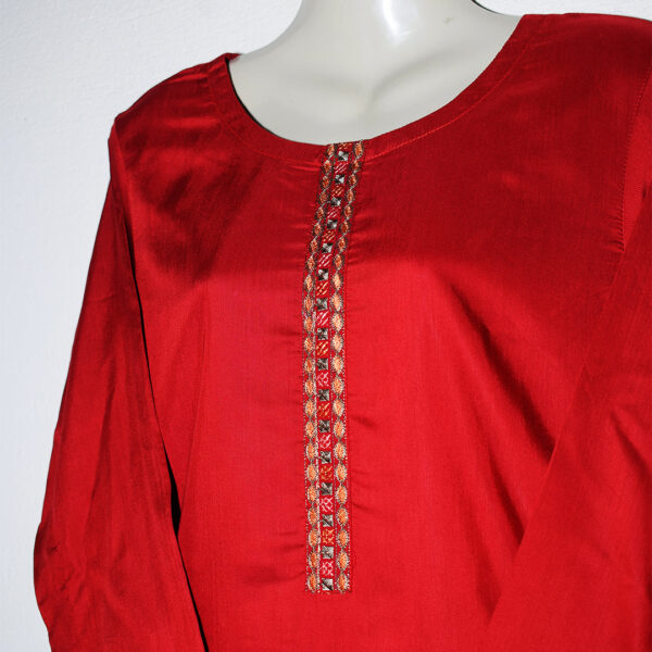 Elegant Maroon Viscose Kurta with Embellished Details - Image 6
